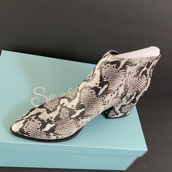 Seychelles Chaparral Python ankle boots - Picture 6 of 7
